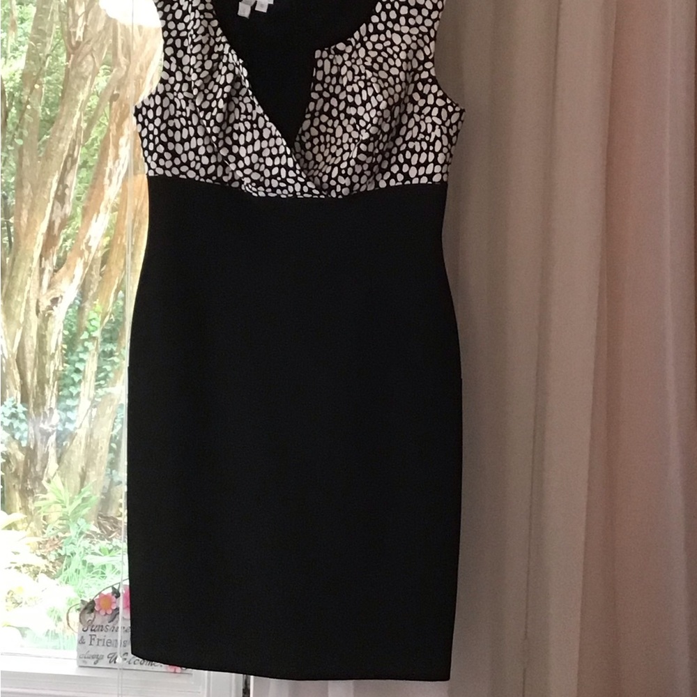 London Times Black and White dress 10